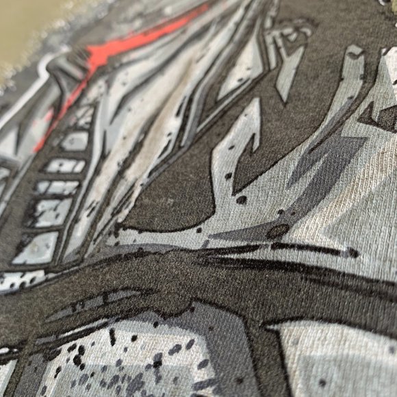 🧿 2 For $25 🧿 UNISEX L - Battlestar Galactica - Cylon Spray - Picture 3 of 9